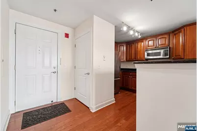 5311 City Place, Edgewater, NJ 07020 - Photo 7