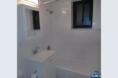 9 Columbia Terrace 3D #3D, Edgewater, NJ 07020 - Photo 13