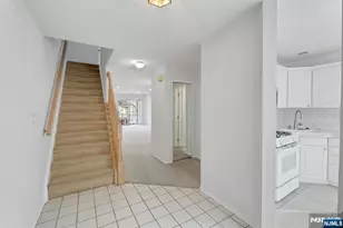 2198 Kent Ct, Mahwah, NJ 07430 - Photo 3