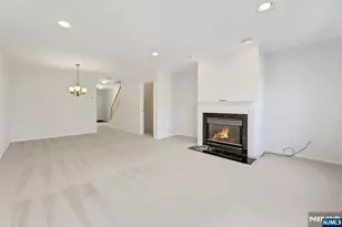 2198 Kent Ct, Mahwah, NJ 07430 - Photo 15