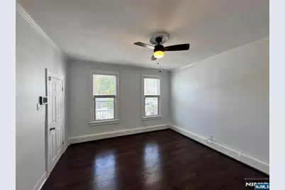 24 Pamrapo Avenue 1 #1, Jersey City, NJ 07305 - Photo 5