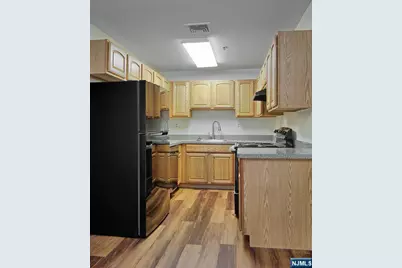 9 Madison Avenue 18 #18, Paterson, NJ 07524 - Photo 5