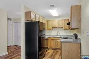 9 Madison Ave 18, Paterson, NJ 07524 - Photo 7