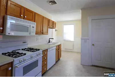 89 Rea Avenue, Midland Park, NJ 07432 - Photo 7