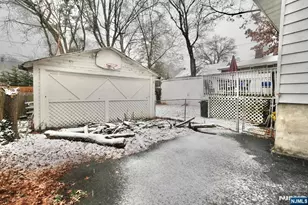 214 Ashland Ave, Bloomfield, NJ 07003 - Photo 29