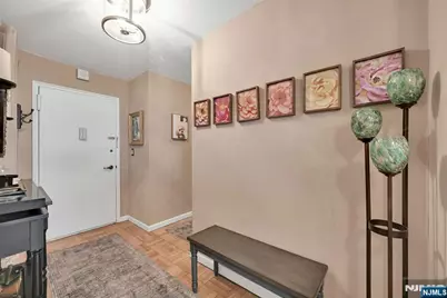 2000 Linwood Avenue 18B #18B, Fort Lee, NJ 07024 - Photo 13