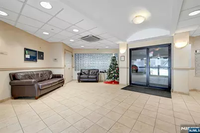 189 Forest Avenue 117 #117, Paramus, NJ 07652 - Photo 15