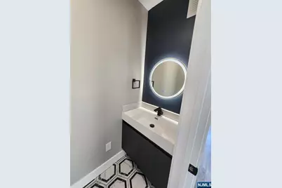 93 Hughes Street 4 #4, Maplewood, NJ 07040 - Photo 17