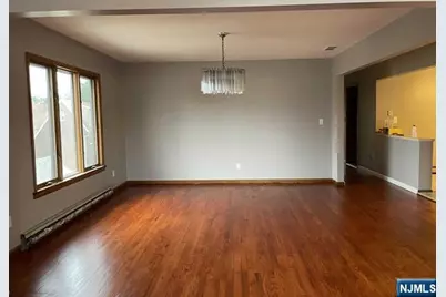 478 Lincoln Avenue 2nd Floor #2nd floor, Cliffside Park, NJ 07010 - Photo 3