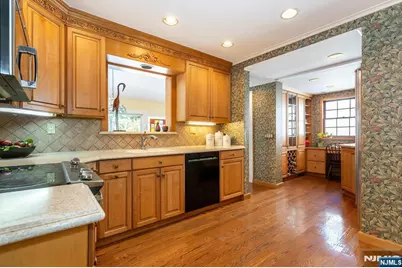 127 Central Avenue, Glen Rock, NJ 07452 - Photo 9