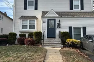 229 Livingston Ave 1st Fl, Lyndhurst Township, NJ 07071 - Photo 1