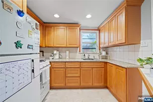 94 Trimble Ave, Clifton, NJ 07011 - Photo 15