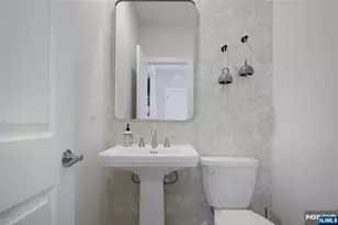 22 Arlington Pl, Oakland, NJ 07036 - Photo 13