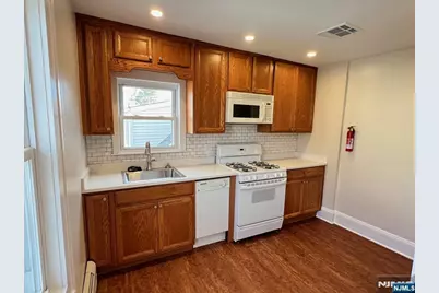 324 2nd Street 2 #2, Carlstadt, NJ 07072 - Photo 7