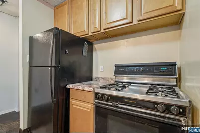 555 North 19W #19W, Fort Lee, NJ 07024 - Photo 7