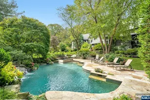 307 Freemans Ln, Franklin Lakes, NJ 07417 - Photo 7