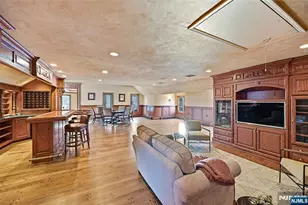 307 Freemans Ln, Franklin Lakes, NJ 07417 - Photo 35