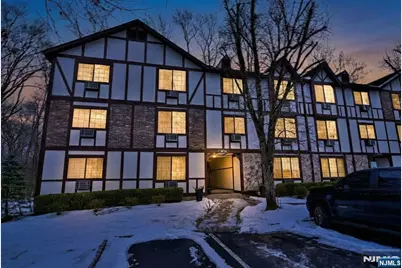 907 Thoreau Court, Mahwah, NJ 07430 - Photo 11