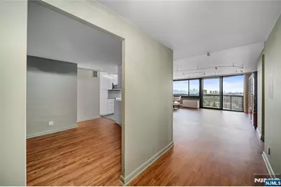 770 Anderson Avenue 14Q #14Q, Cliffside Park, NJ 07010 - Photo 9