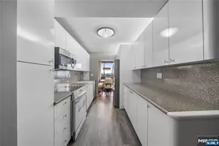 770 Anderson Ave 14Q, Cliffside Park, NJ 07010 - Photo 17