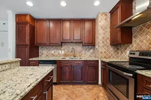 1111 River Road F26, Edgewater, NJ 07020 - Photo 3