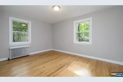 140 Englewood A4 #A4, Teaneck Township, NJ 07666 - Photo 3