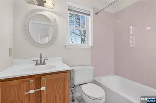 11 Evergreen Dr 63, Clifton, NJ 07014 - Photo 15