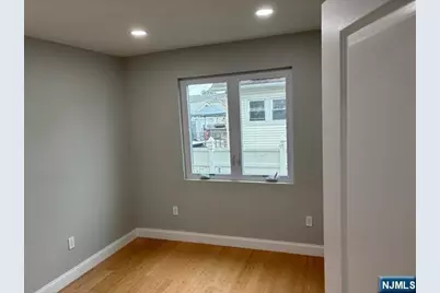 86 Orange Avenue, Elmwood Park, NJ 07407 - Photo 3