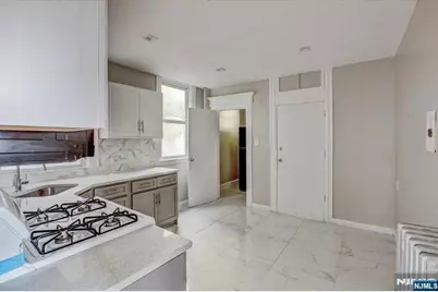 70 S 9th Street, Newark, NJ 07107 - Photo 11