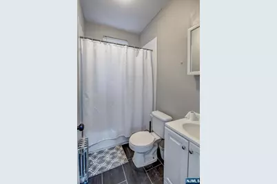70 S 9th Street, Newark, NJ 07107 - Photo 29