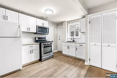 26 Van Ness Terrace 2 #2, Maplewood, NJ 07040 - Photo 5