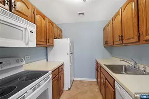 240 Main Street 305, Little Falls Township, NJ 07424 - Photo 7