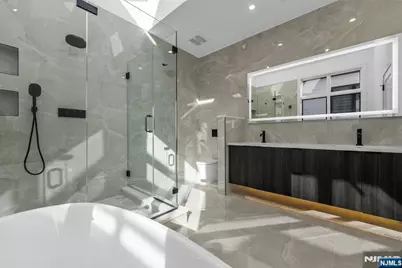 2189 Jones Road, Fort Lee, NJ 07024 - Photo 19