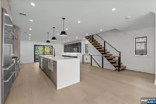 2189 Jones Rd, Fort Lee, NJ 07024 - Photo 9