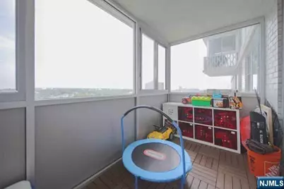 2100 Linwood Avenue 17T #17T, Fort Lee, NJ 07024 - Photo 17