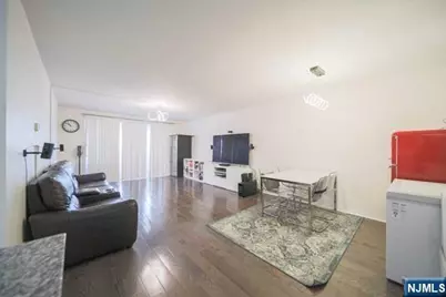 2100 Linwood Avenue 17T #17T, Fort Lee, NJ 07024 - Photo 7