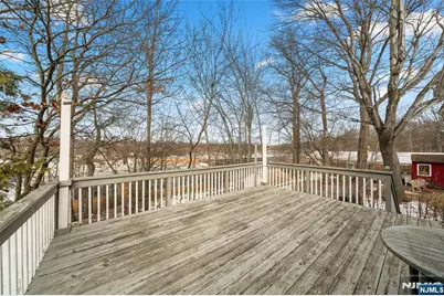 525 Chestnut Street, Ridgefield, NJ 07657 - Photo 21