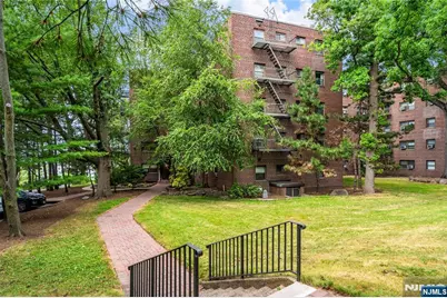 3061 Edwin 3E #3E, Fort Lee, NJ 07024 - Photo 19