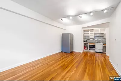 3061 Edwin 3E #3E, Fort Lee, NJ 07024 - Photo 5