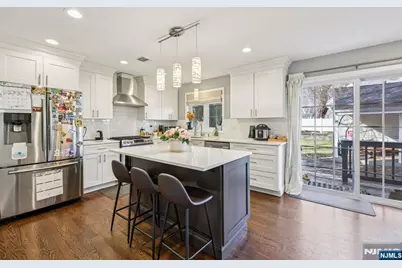 3-15 Lyons Avenue, Fair Lawn, NJ 07410 - Photo 5