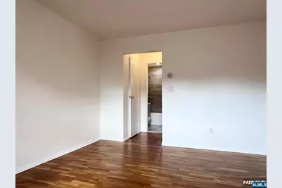 87 W Central Boulevard 5 #5, Palisades Park, NJ 07650 - Photo 11