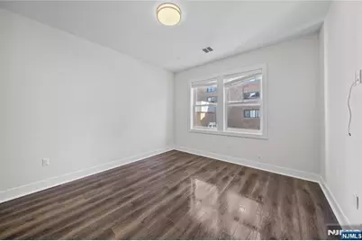313 Woodland Place 207 #207, Leonia, NJ 07605 - Photo 9