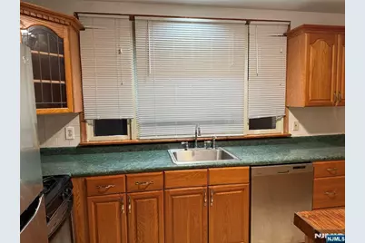 22 Hamilton Place, Nutley, NJ 07110 - Photo 5