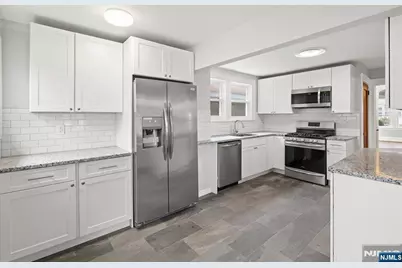 23 Tiffany Place, Irvington, NJ 07111 - Photo 5