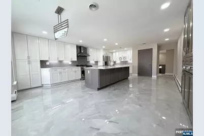 850 Ridgewood Avenue, Oradell, NJ 07649 - Photo 17