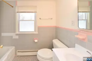 26 Bank St, Midland Park, NJ 07432 - Photo 11