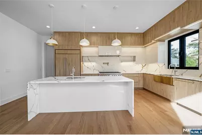 33 Oliver Road, Paramus, NJ 07652 - Photo 15