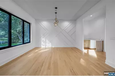 33 Oliver Road, Paramus, NJ 07652 - Photo 5