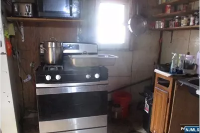 197 Fairmount Avenue, Newark, NJ 07103 - Photo 3