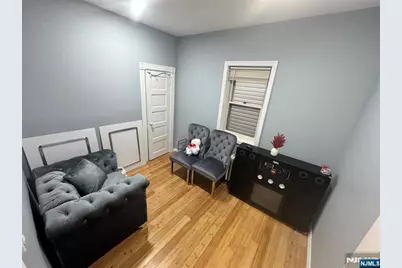 460 Avenue E 1 #1, Bayonne, NJ 07002 - Photo 9